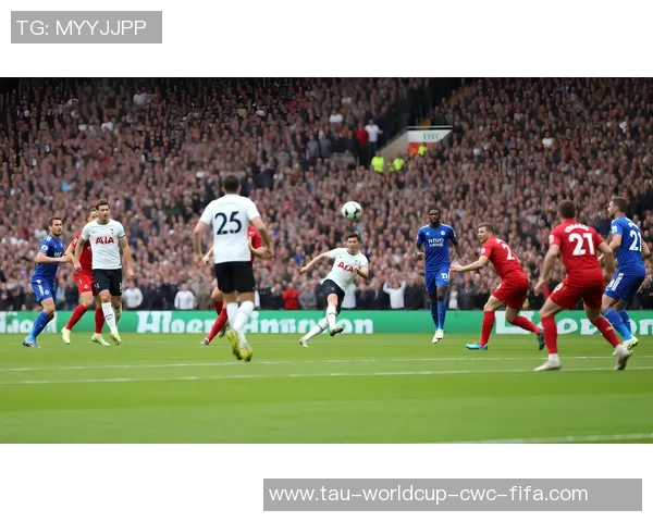 激情四射的绿茵场上足球游戏主题曲带你领略无尽魅力与热血瞬间